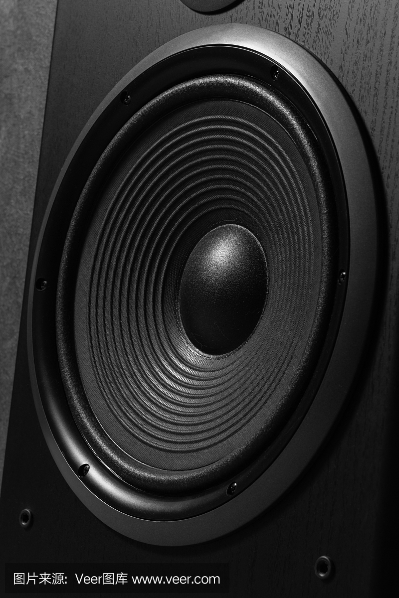 近距離播放高保真黑色揚聲器。專業(yè)音響設(shè)備